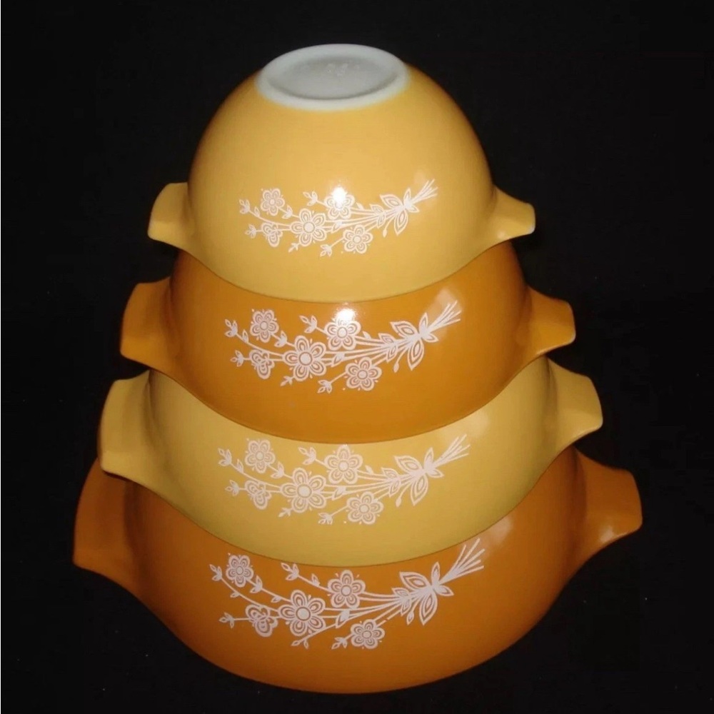 Vintage pyrex white and Orange butterfly Gold Cinderella 4 Mixing Bowls - Picture 2 of 11